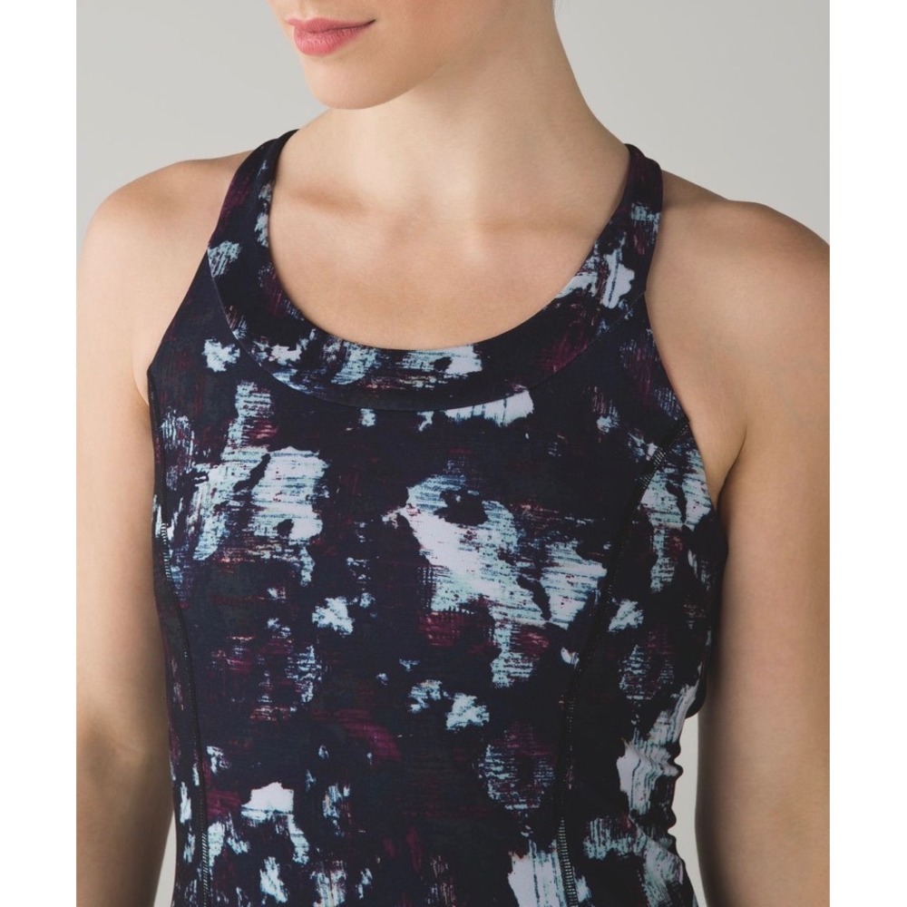 Lululemon Static Blossom Multi Cool Racetrack Abstract Built-in Bra Size 8 Med